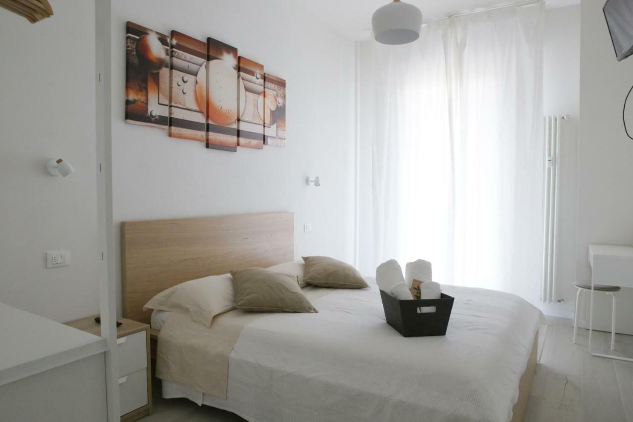Soleluna Fiera 6 Rooms Bologna Eksteriør bilde